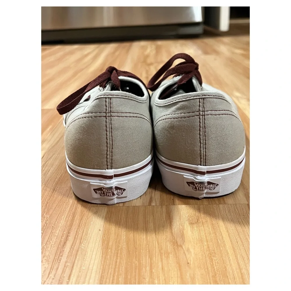 Men’s Vans - Picture 3 of 5